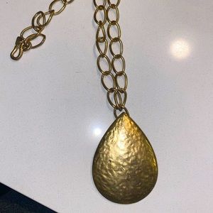 Kenneth lane gold pendant necklace